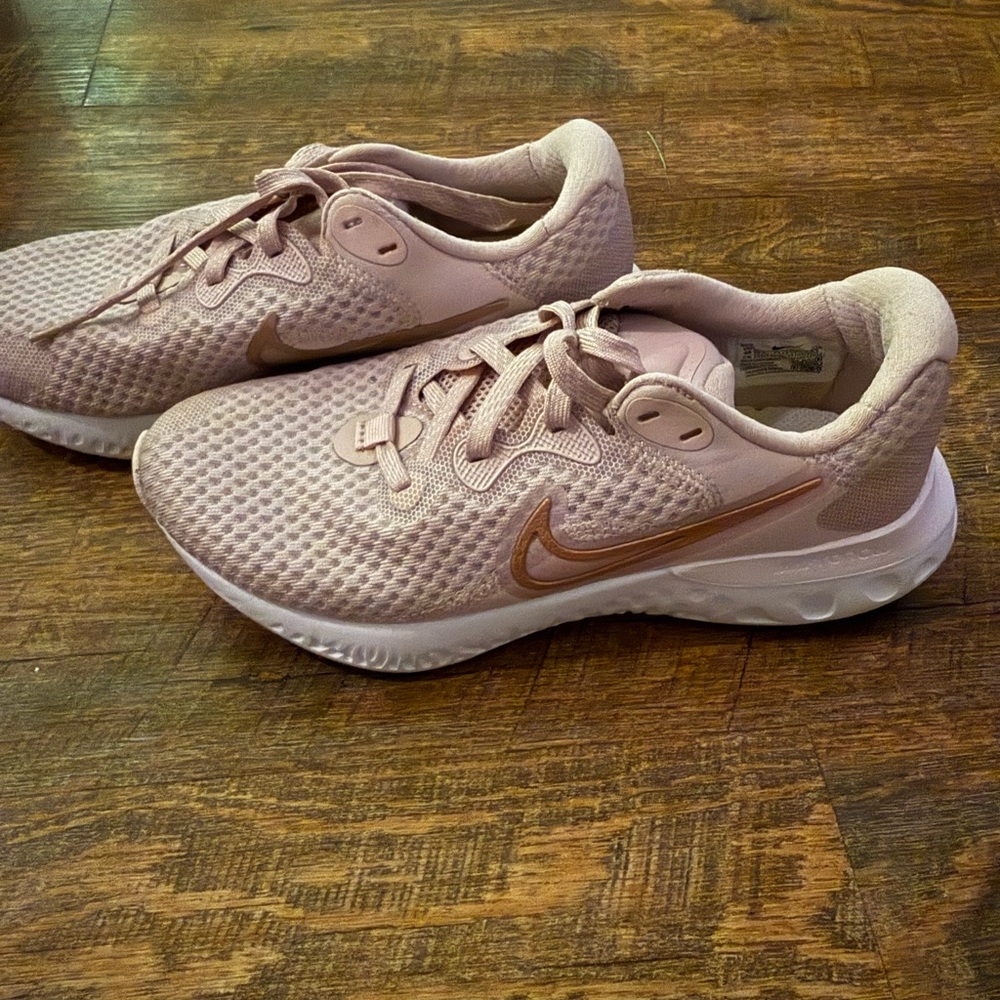 Nike Women’s Renew Running Shoes – Soft Pink/Rose Gold – Size 6.5